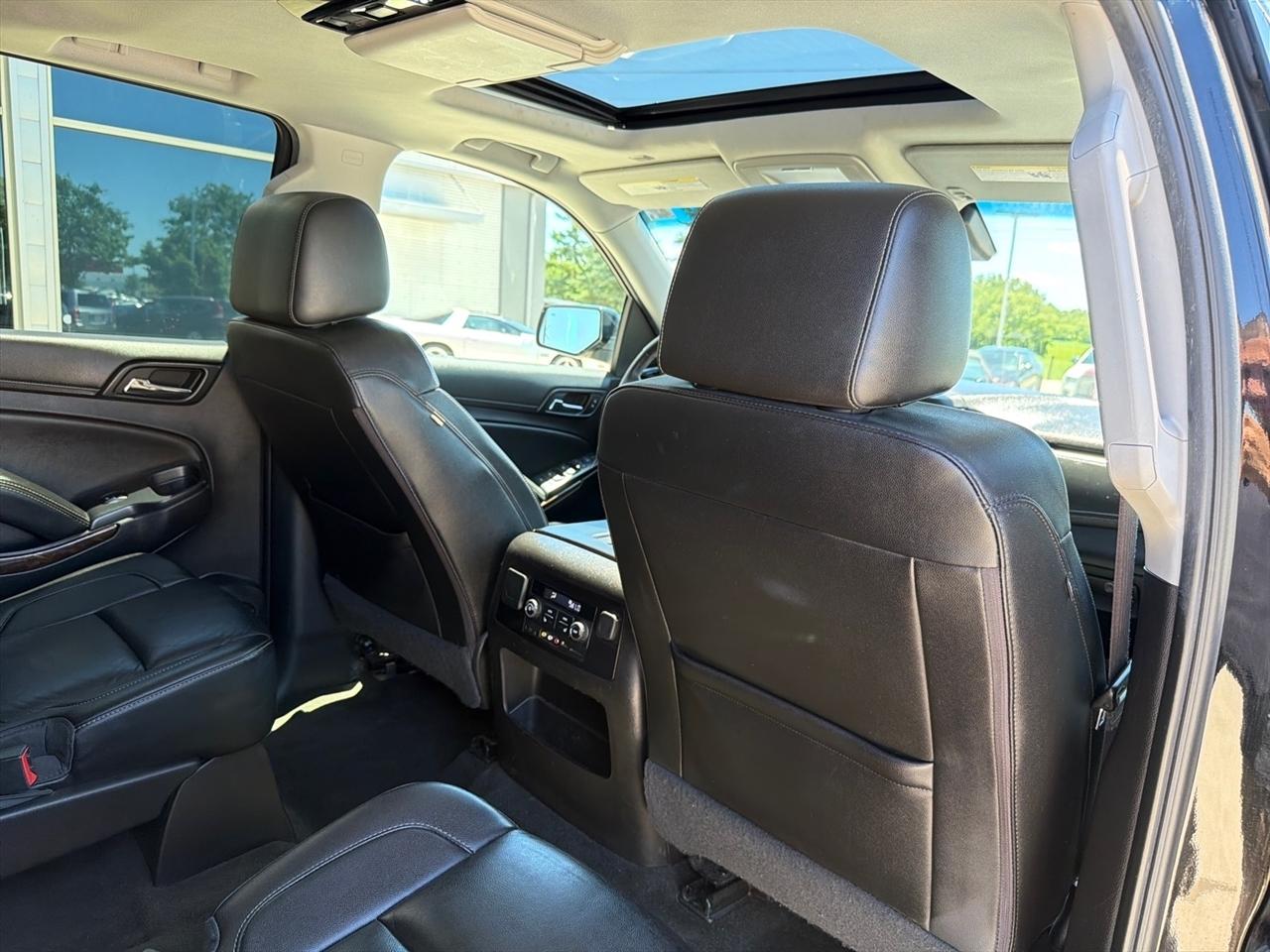 Chevrolet Suburban LT 4WD 2016