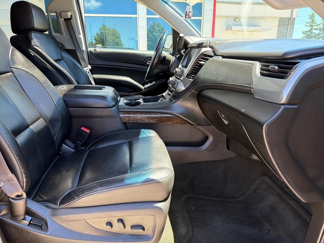 Chevrolet Suburban LT 4WD 2016