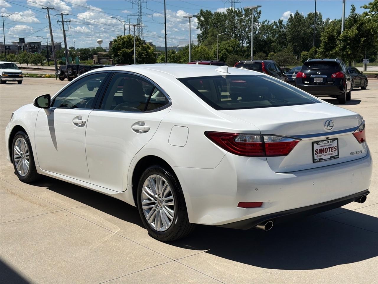 Lexus ES 350 Sedan 2015