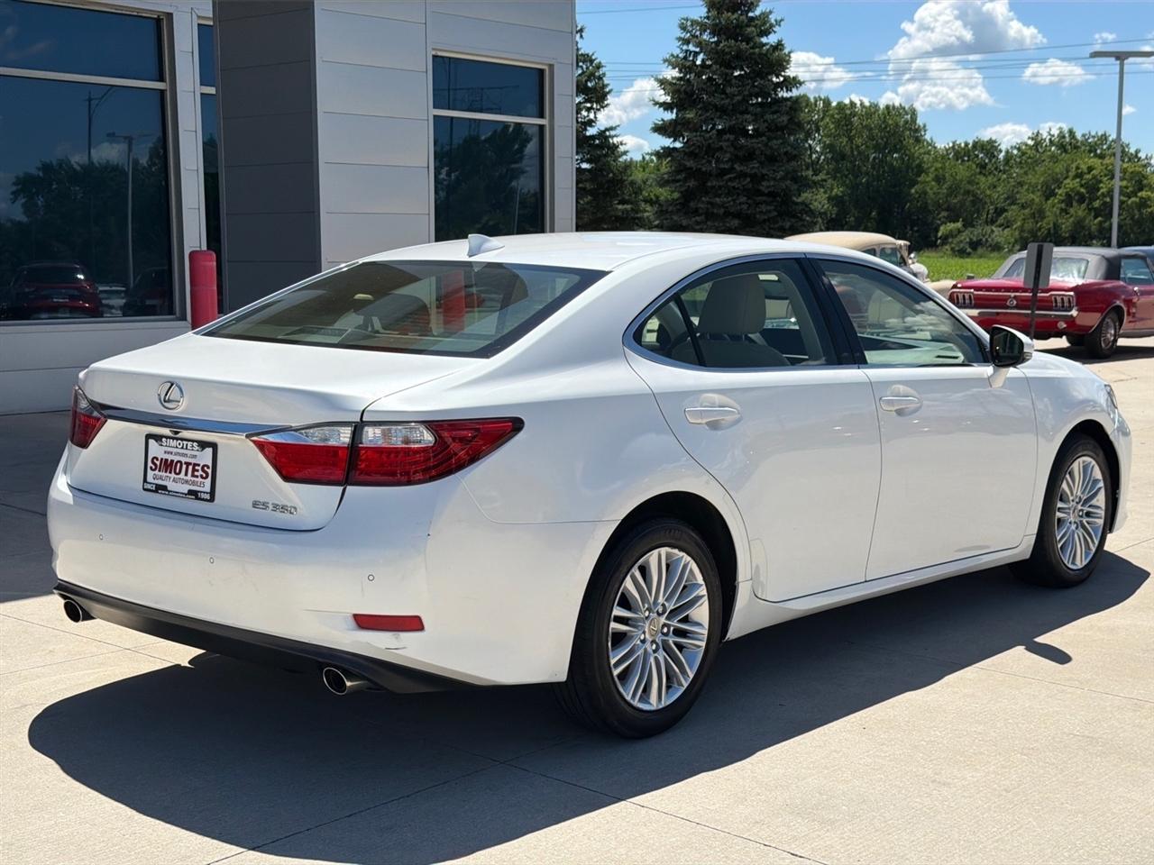 Lexus ES 350 Sedan 2015