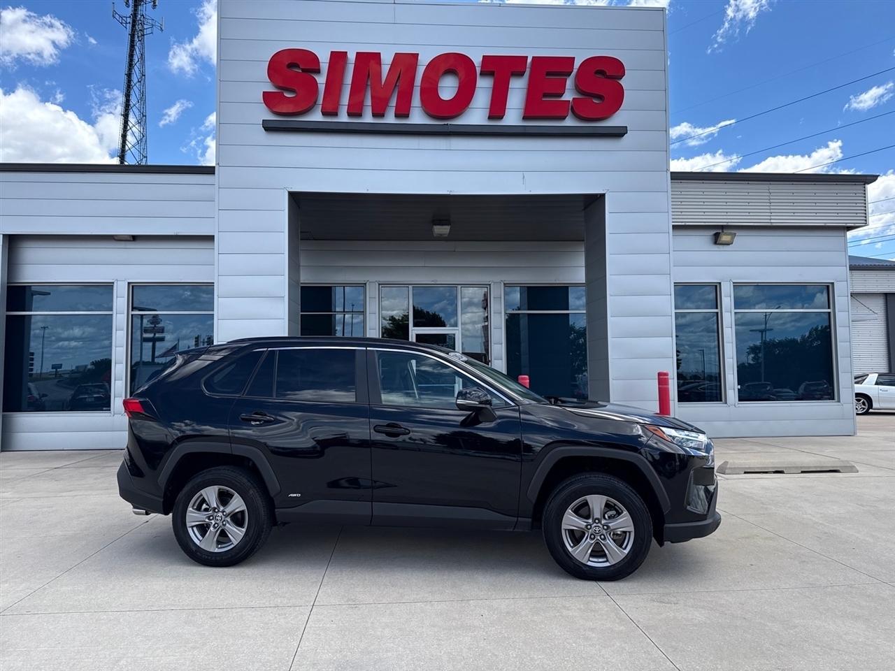 Toyota RAV4 Hybrid XLE 2024