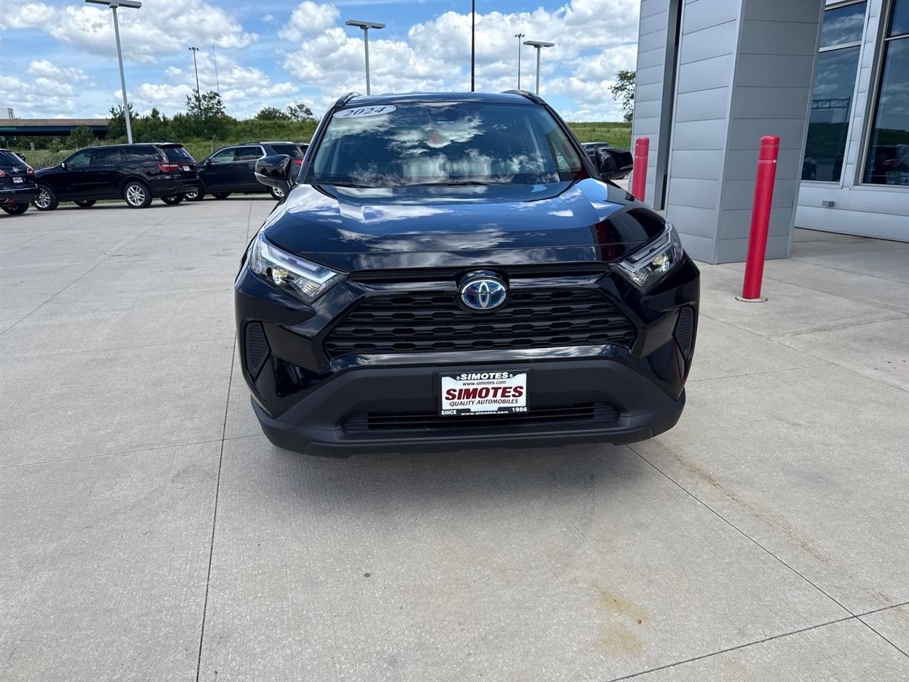Toyota RAV4 Hybrid XLE 2024