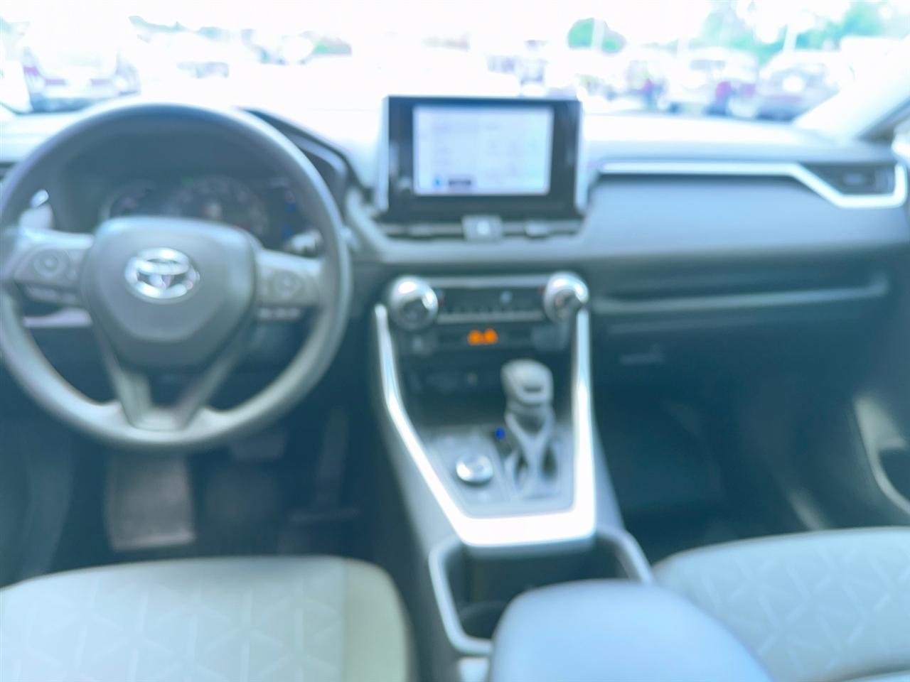 Toyota RAV4 Hybrid XLE 2024