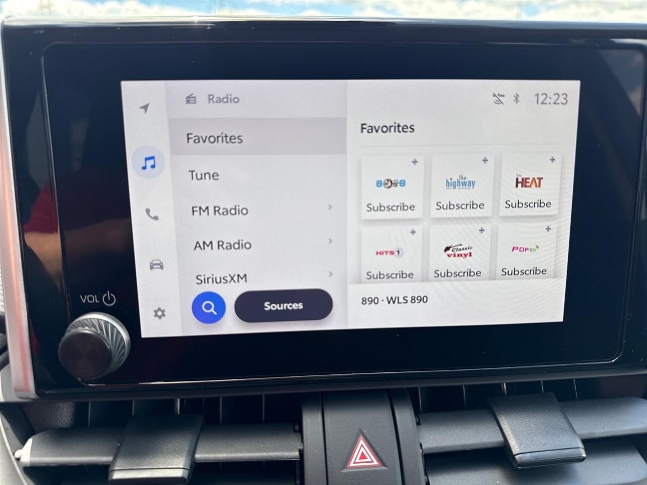 Toyota RAV4 Hybrid XLE 2024