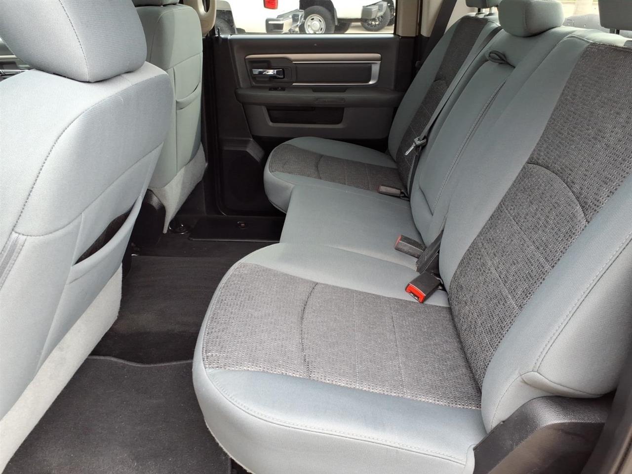 RAM 1500 SLT Crew Cab LWB 4WD 2015