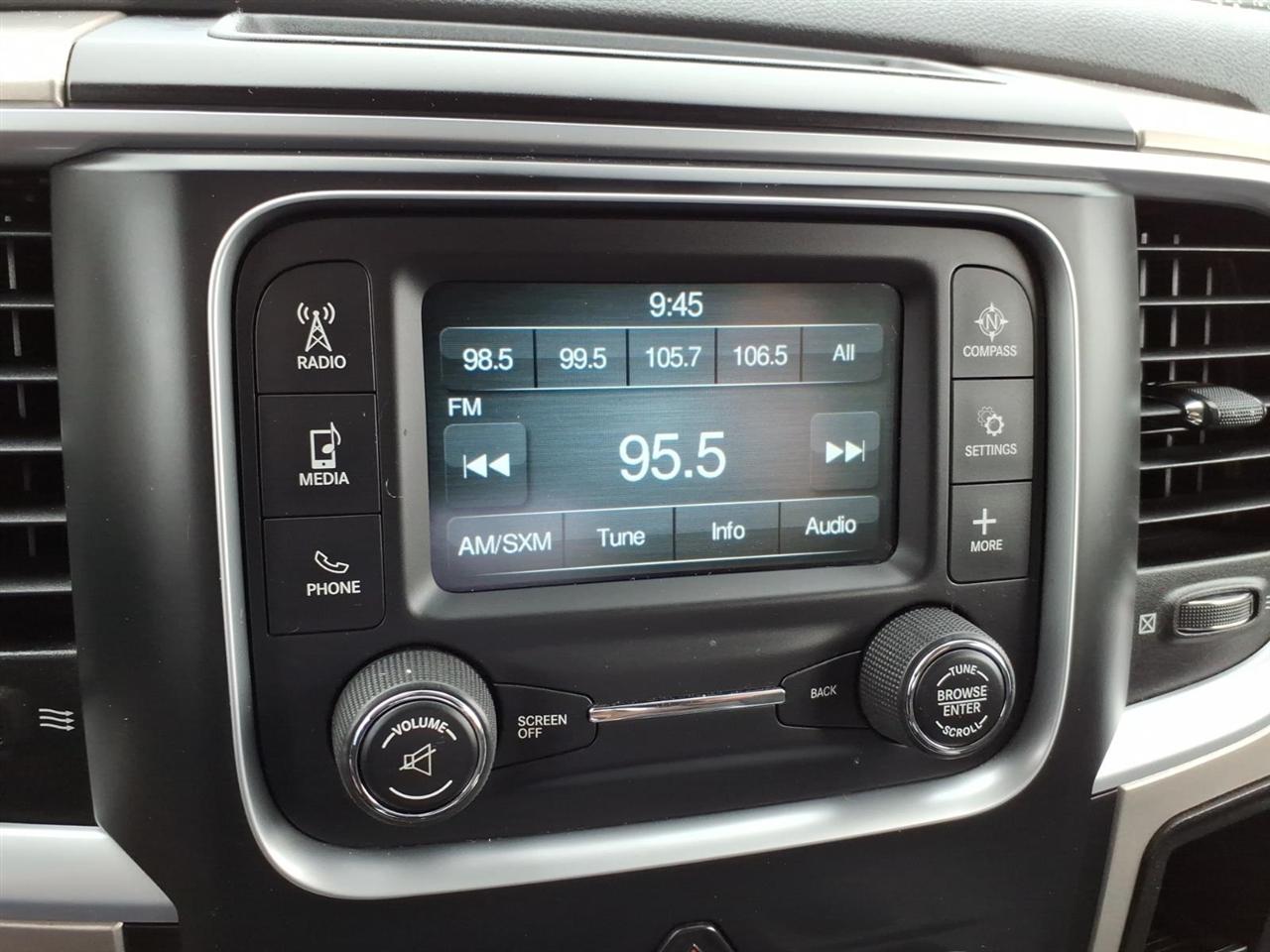 RAM 1500 SLT Crew Cab LWB 4WD 2015