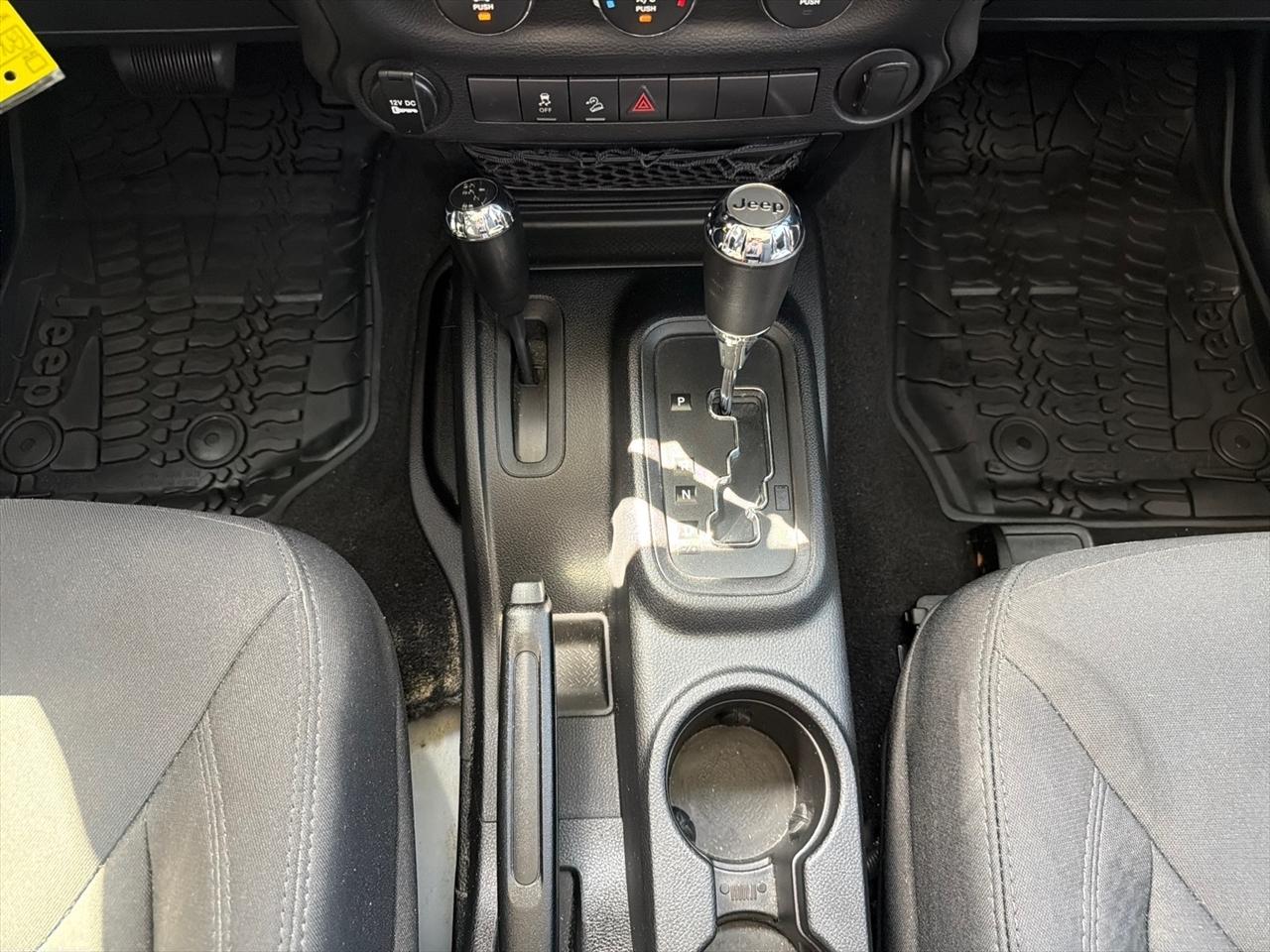 Jeep Wrangler 4WD 2dr Willys Wheeler 2014