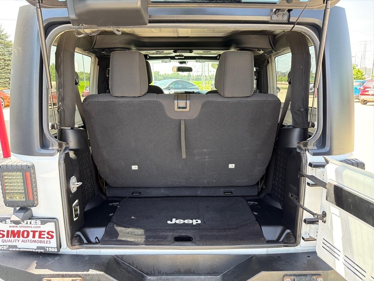 Jeep Wrangler 4WD 2dr Willys Wheeler 2014