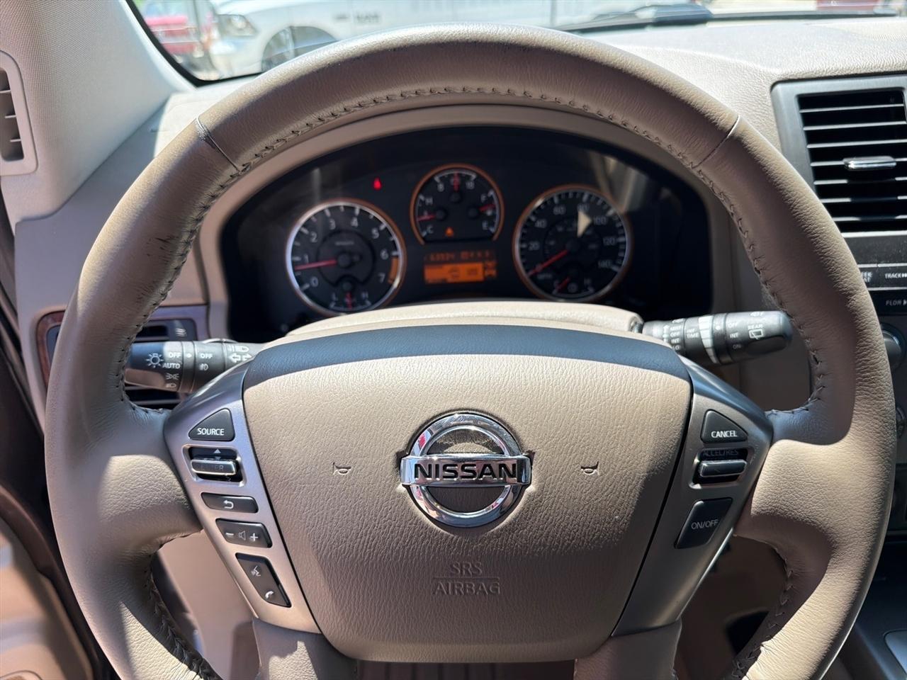 Nissan Armada 4WD 4dr Platinum 2015