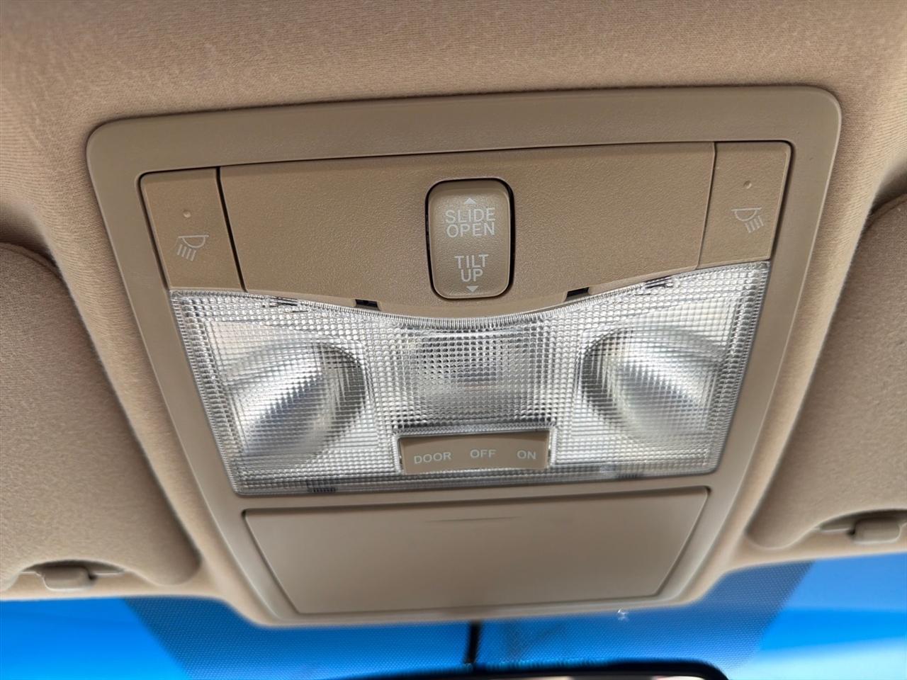 Toyota Avalon 4dr Sdn Touring (Natl) 2008