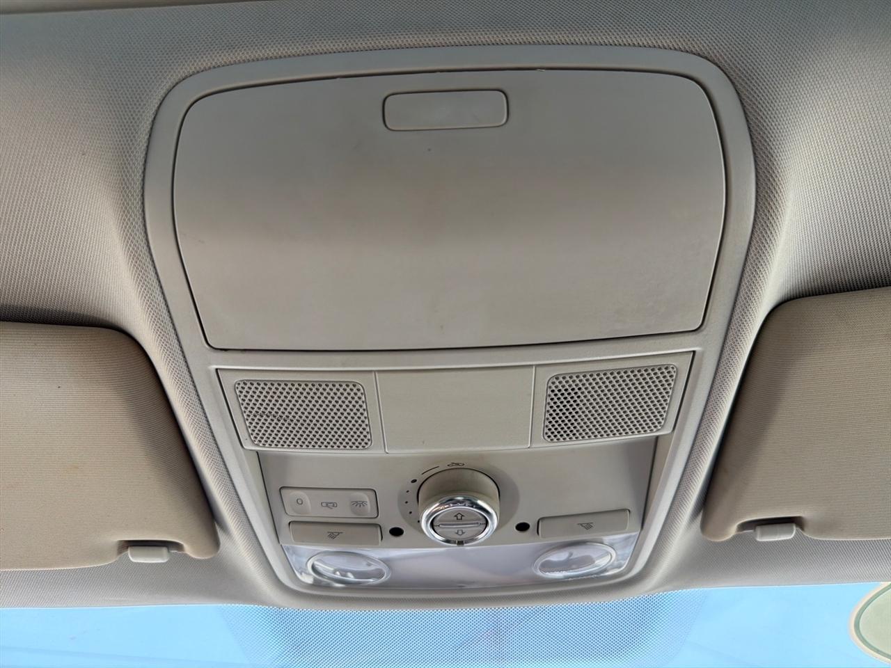 Volkswagen Tiguan AWD 4dr Wolfsburg 2010
