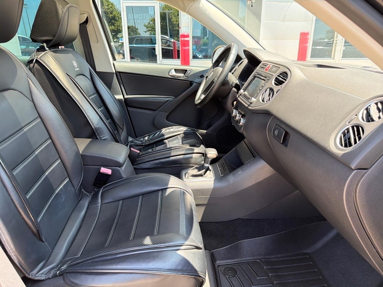 Volkswagen Tiguan AWD 4dr Wolfsburg 2010