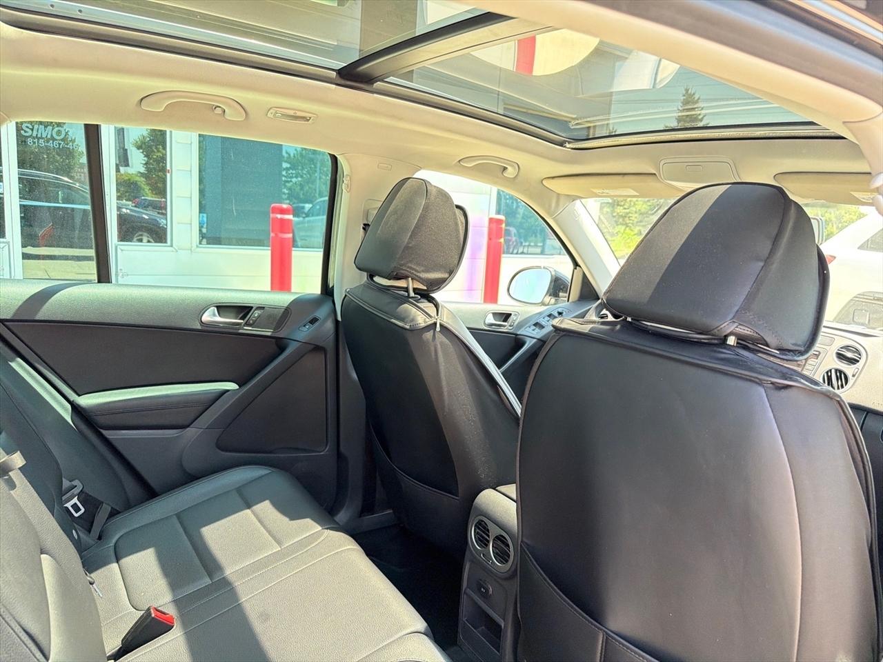 Volkswagen Tiguan AWD 4dr Wolfsburg 2010
