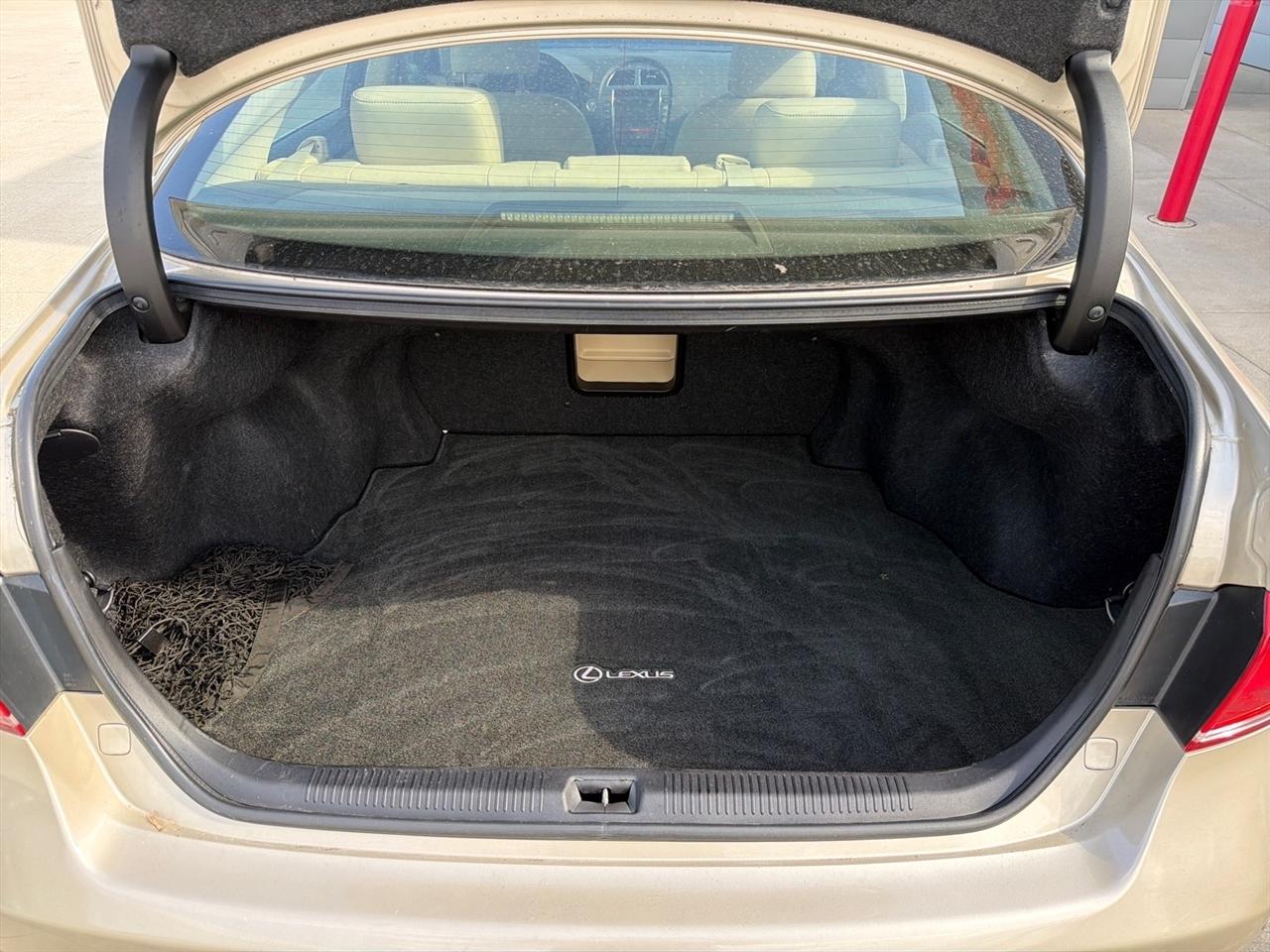 Lexus ES 350 4dr Sdn 2011