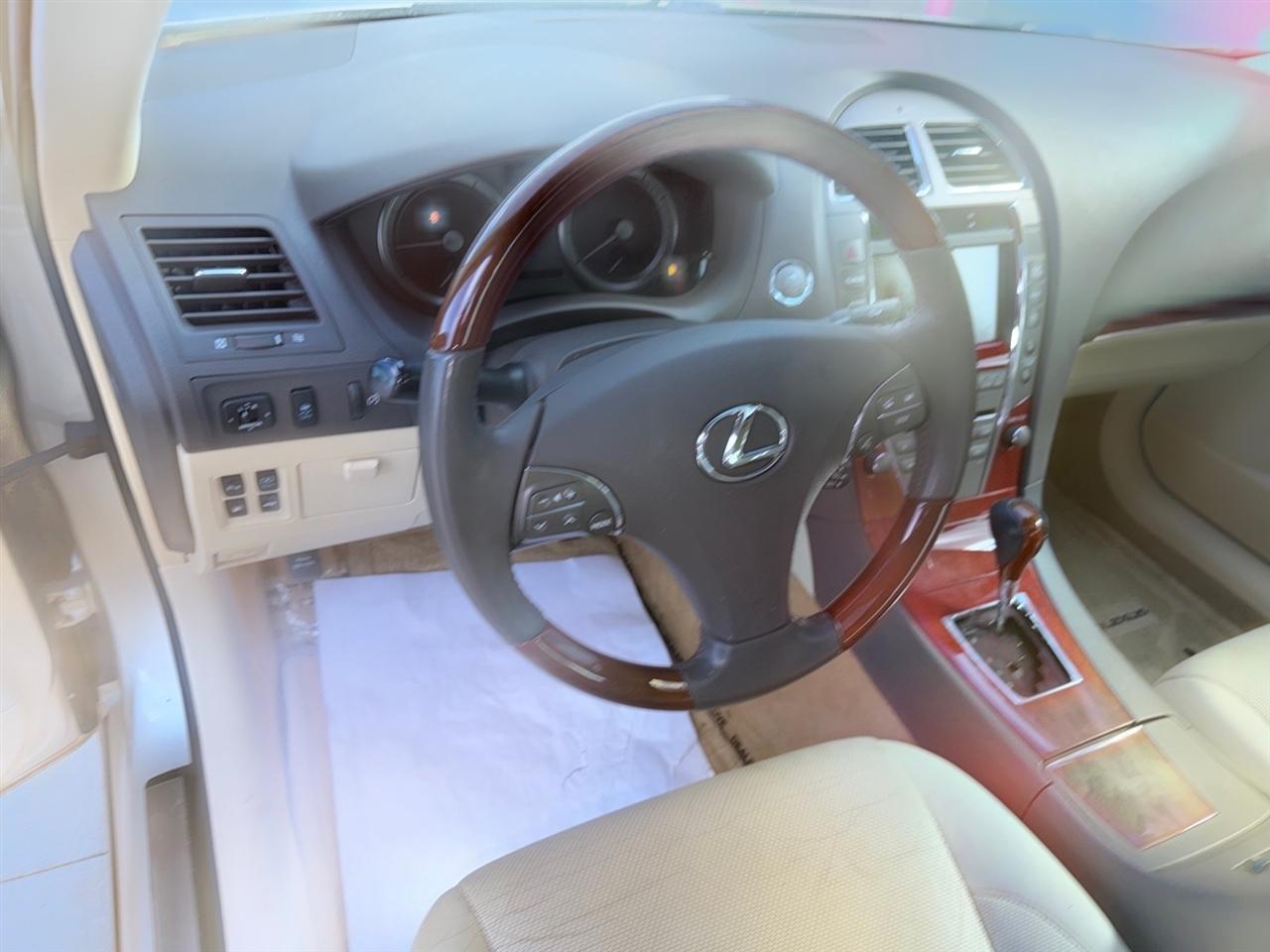 Lexus ES 350 4dr Sdn 2011