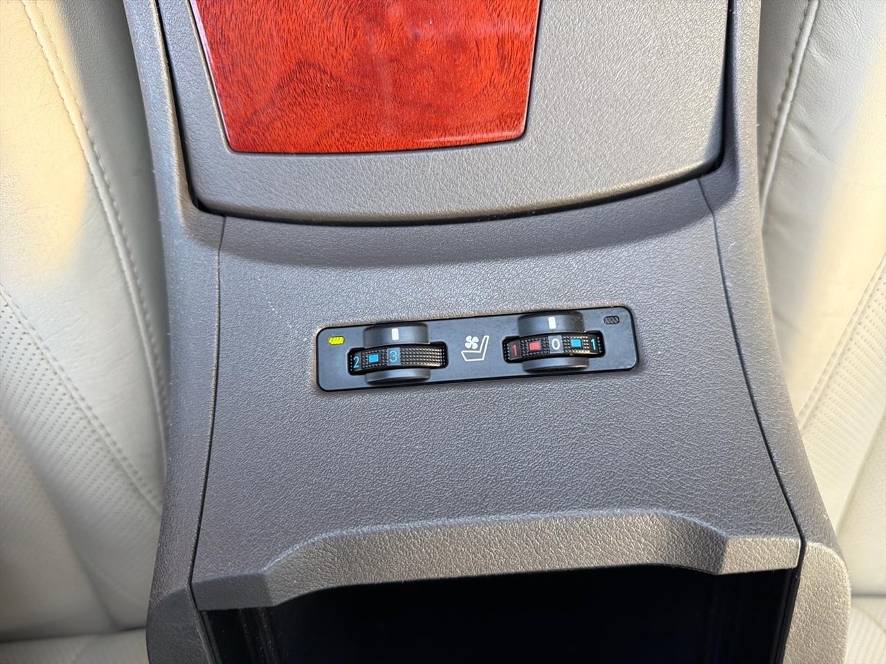 Lexus ES 350 4dr Sdn 2011