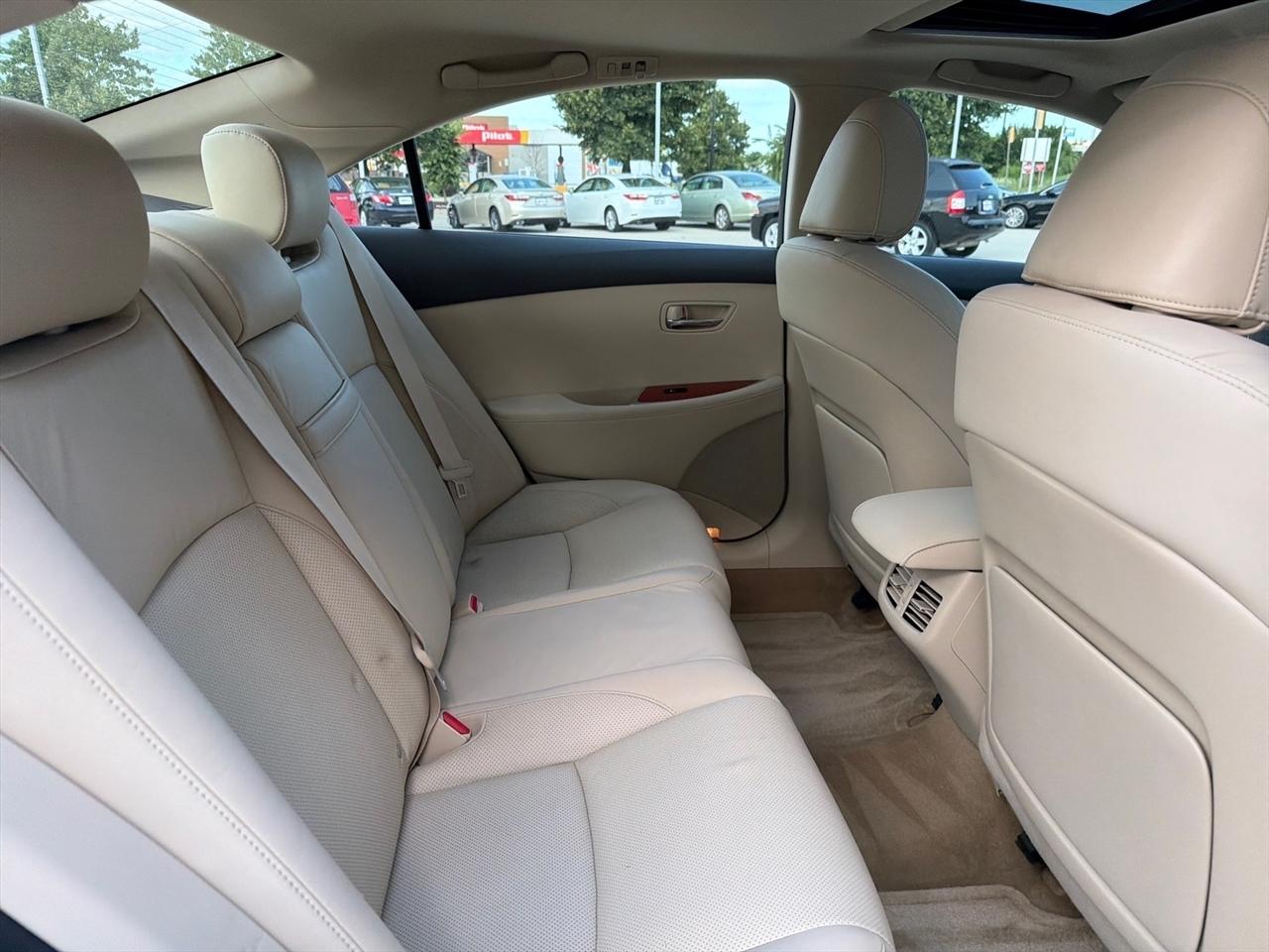 Lexus ES 350 4dr Sdn 2011