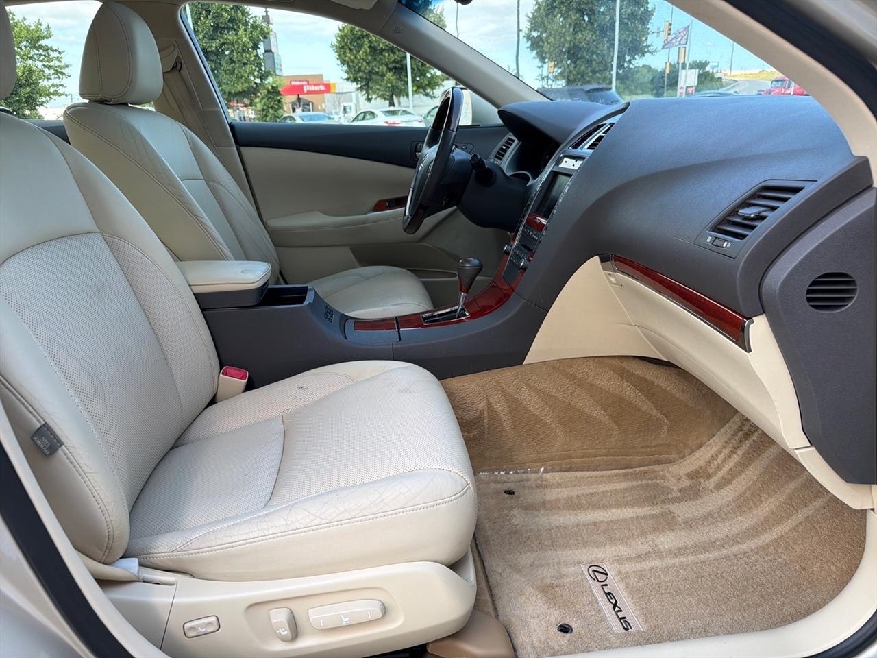 Lexus ES 350 4dr Sdn 2011