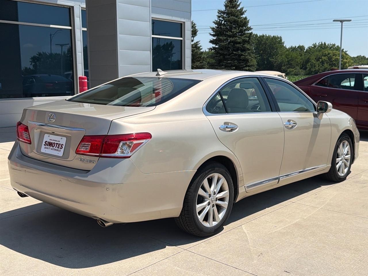 Lexus ES 350 4dr Sdn 2011