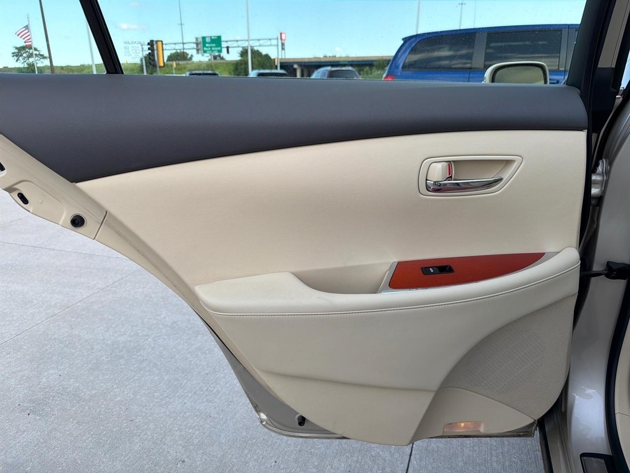 Lexus ES 350 4dr Sdn 2011