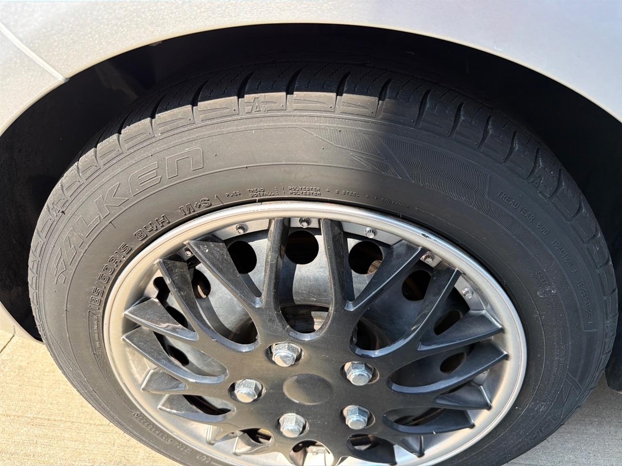 Ford Fiesta 4dr Sdn SE 2013