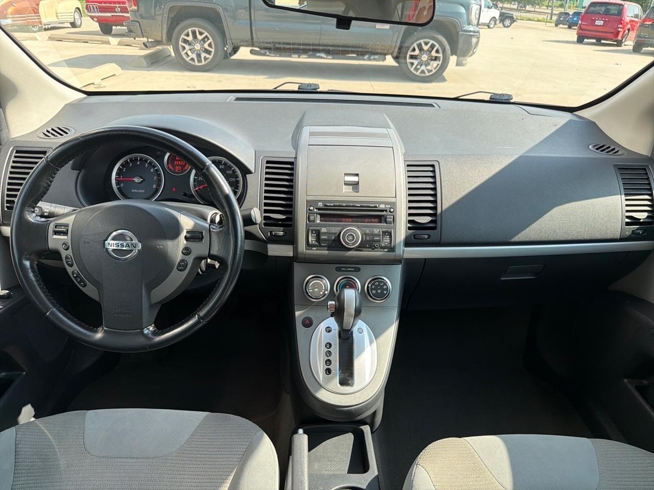 Nissan Sentra 4dr Sdn I4 CVT 2.0 S 2010