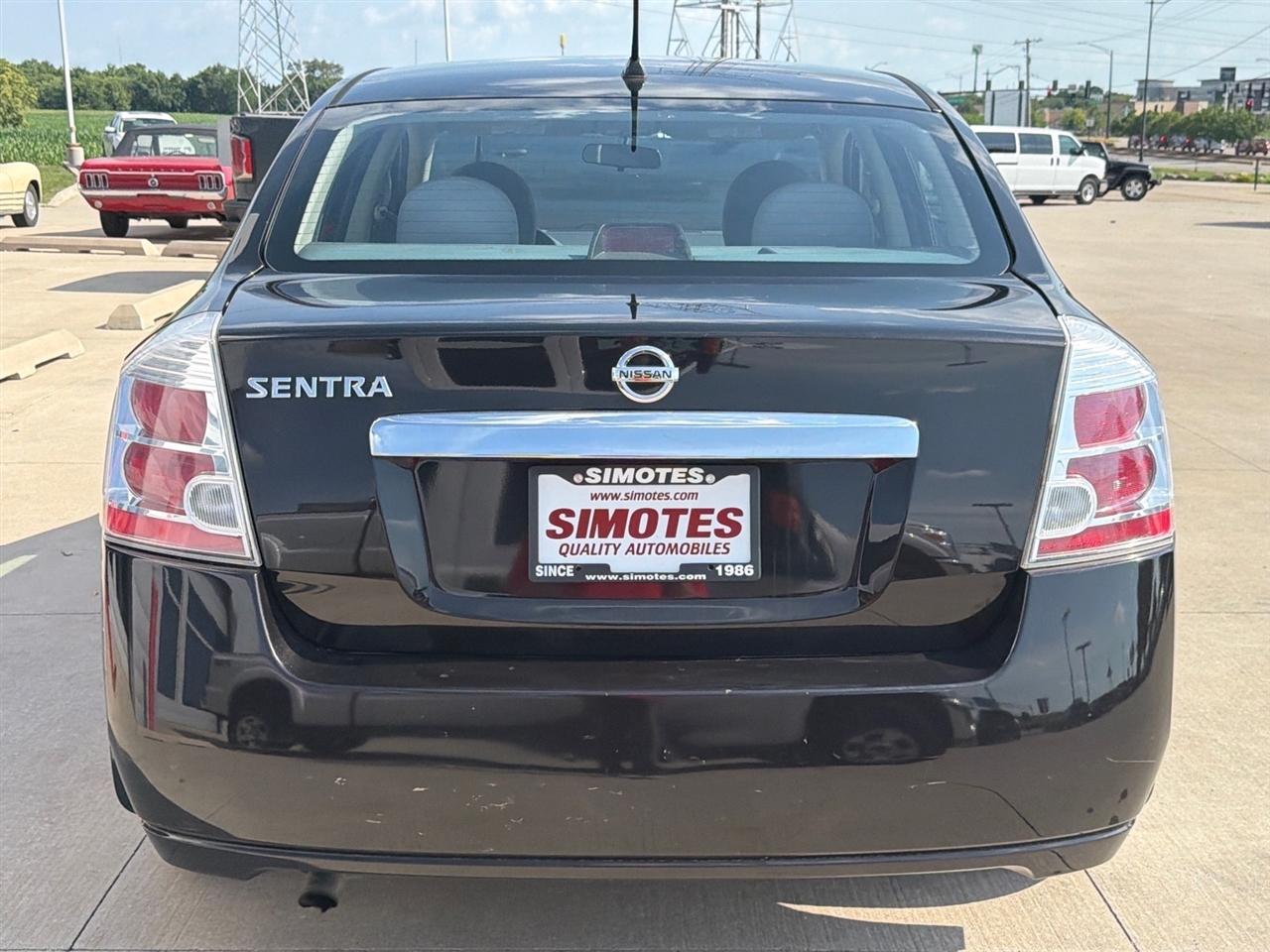 Nissan Sentra 4dr Sdn I4 CVT 2.0 S 2010
