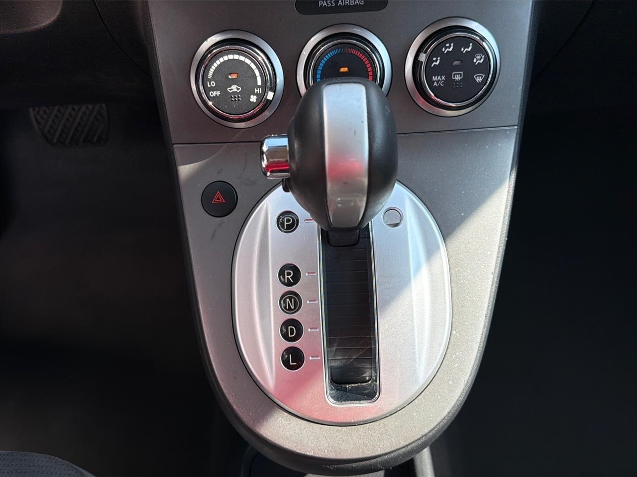 Nissan Sentra 4dr Sdn I4 CVT 2.0 S 2010