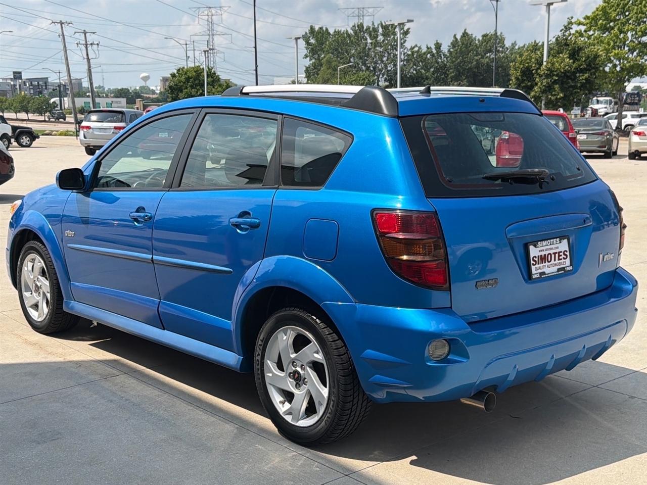 Pontiac Vibe 4dr HB 2008