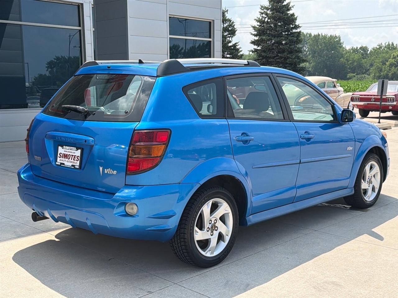 Pontiac Vibe 4dr HB 2008