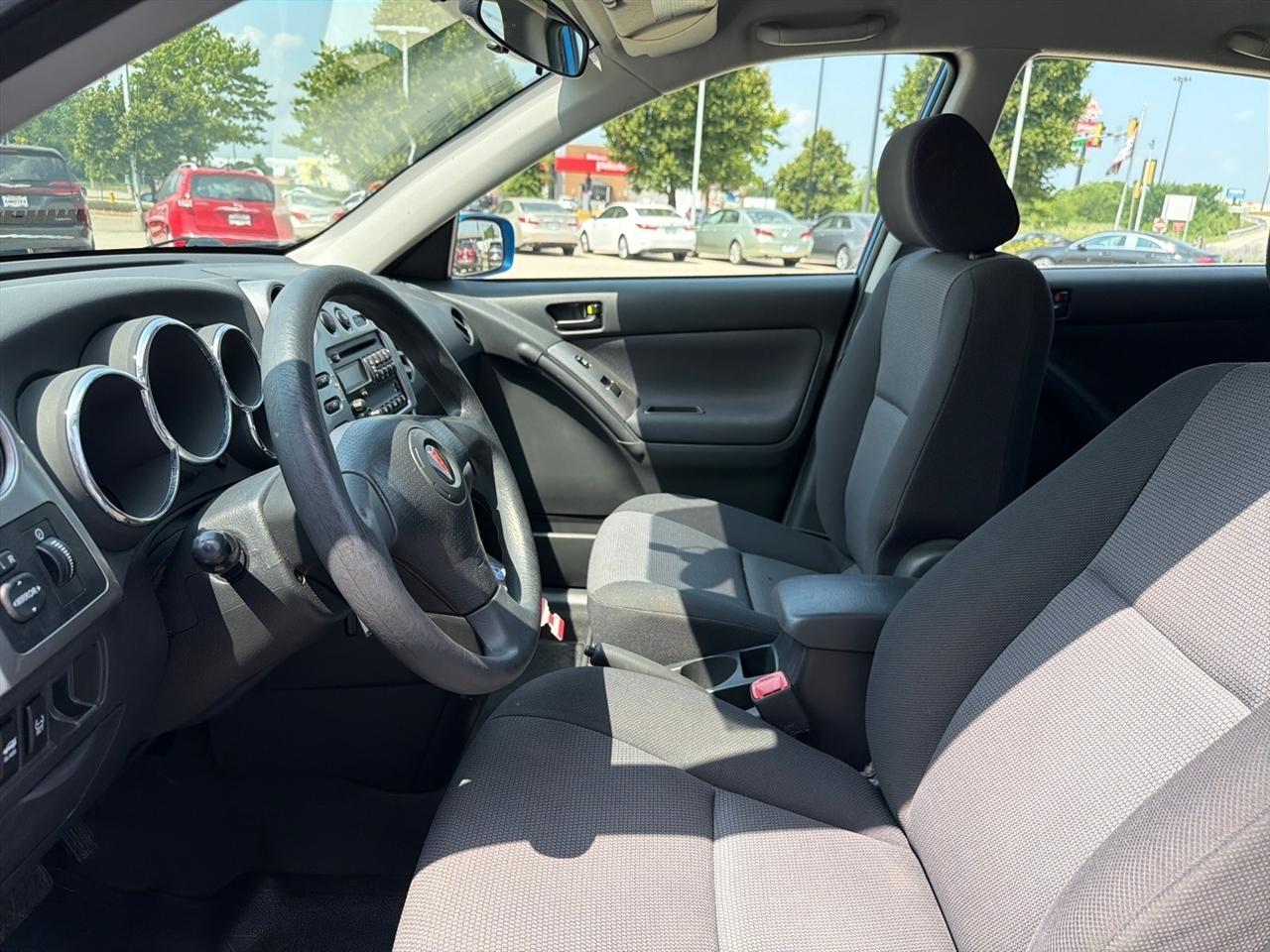 Pontiac Vibe 4dr HB 2008
