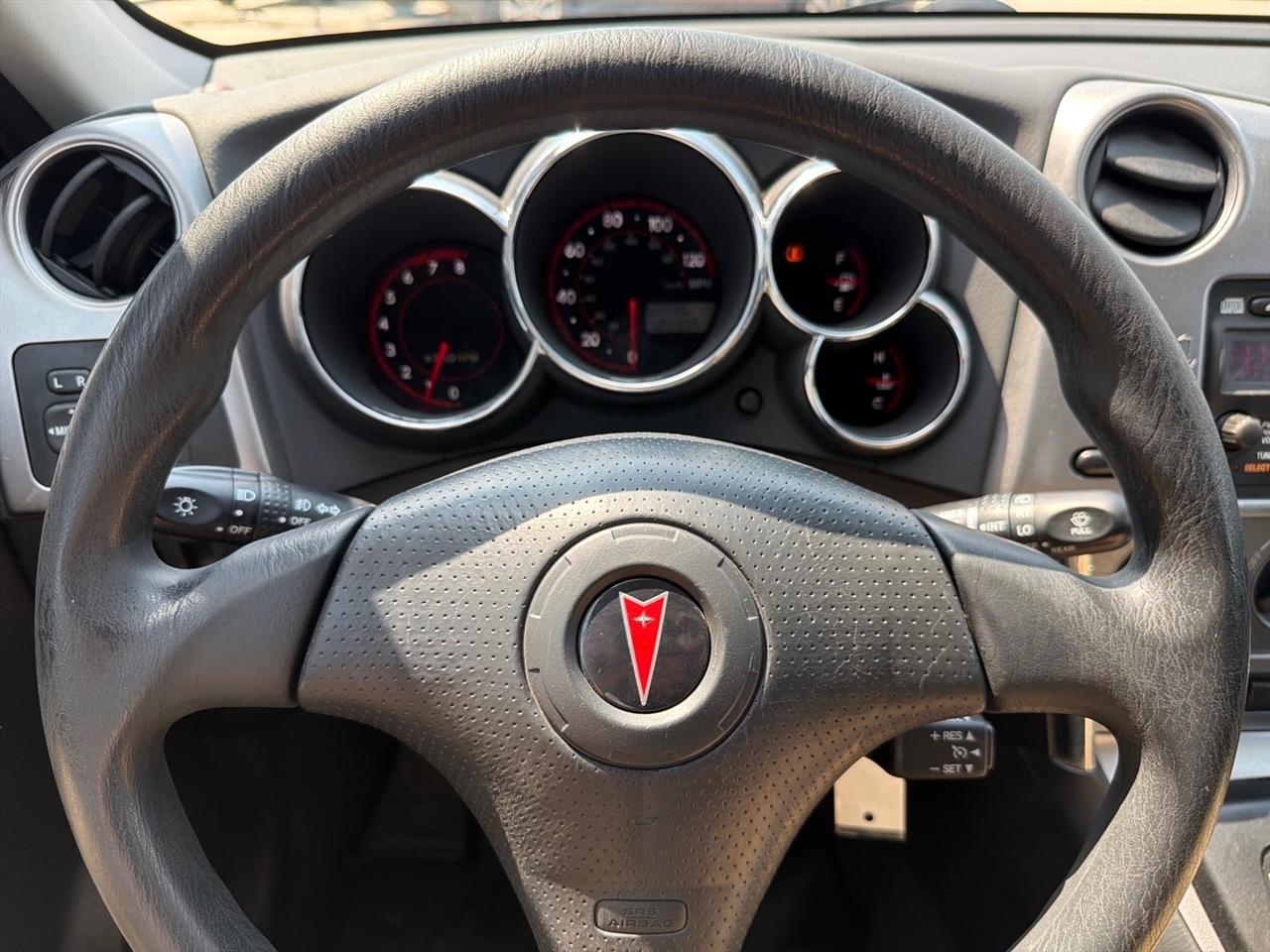 Pontiac Vibe 4dr HB 2008