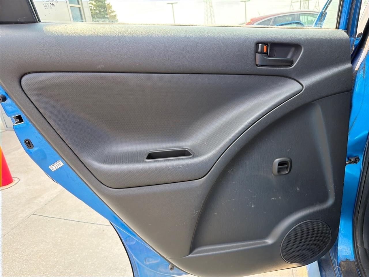 Pontiac Vibe 4dr HB 2008