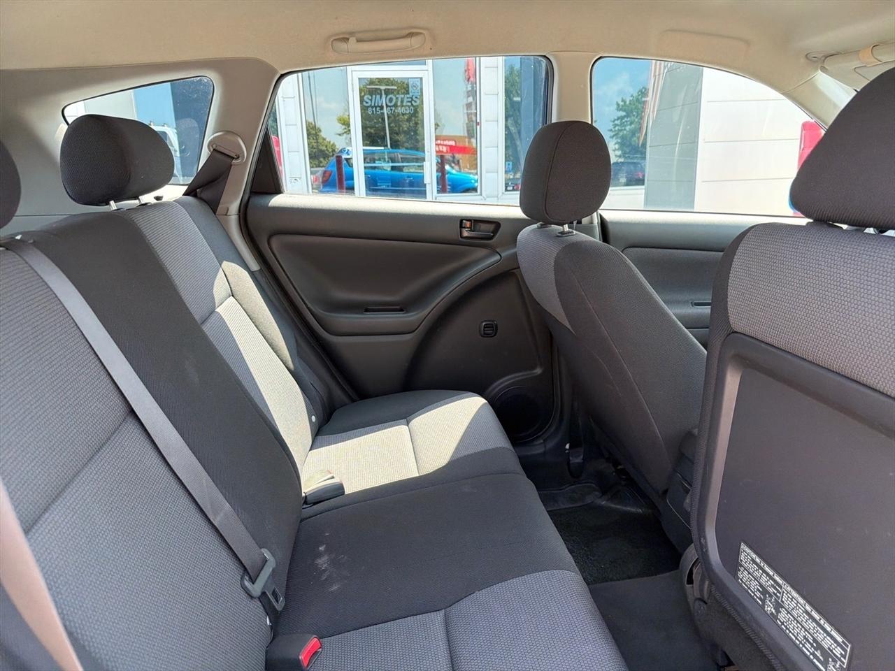 Pontiac Vibe 4dr HB 2008