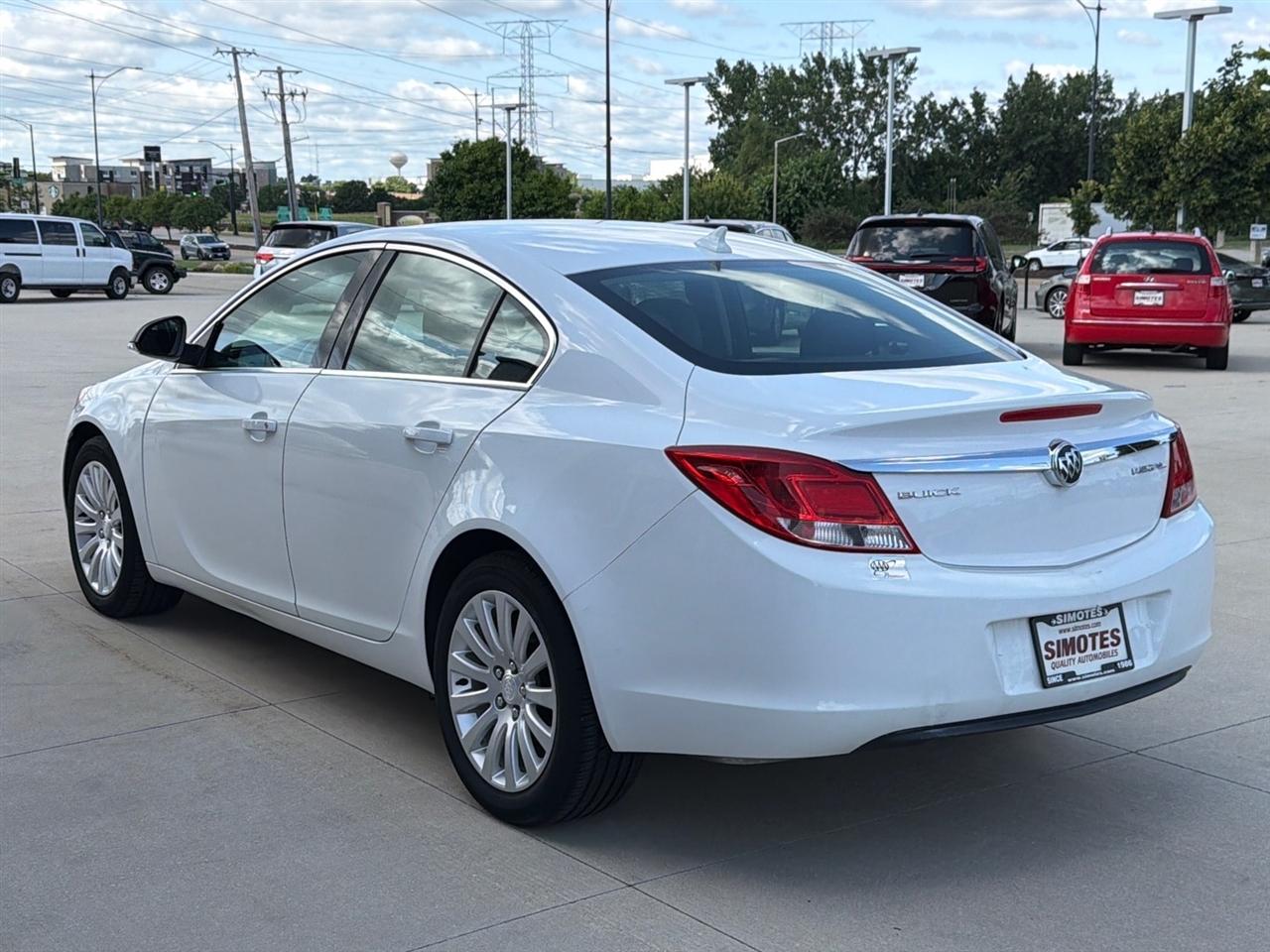 Buick Regal 4dr Sdn Base 2012