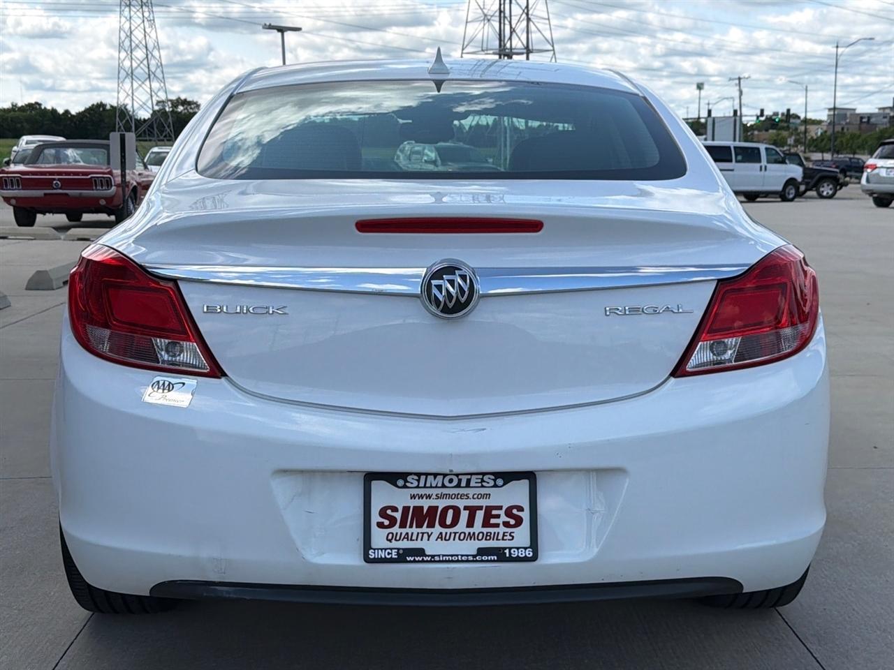 Buick Regal 4dr Sdn Base 2012