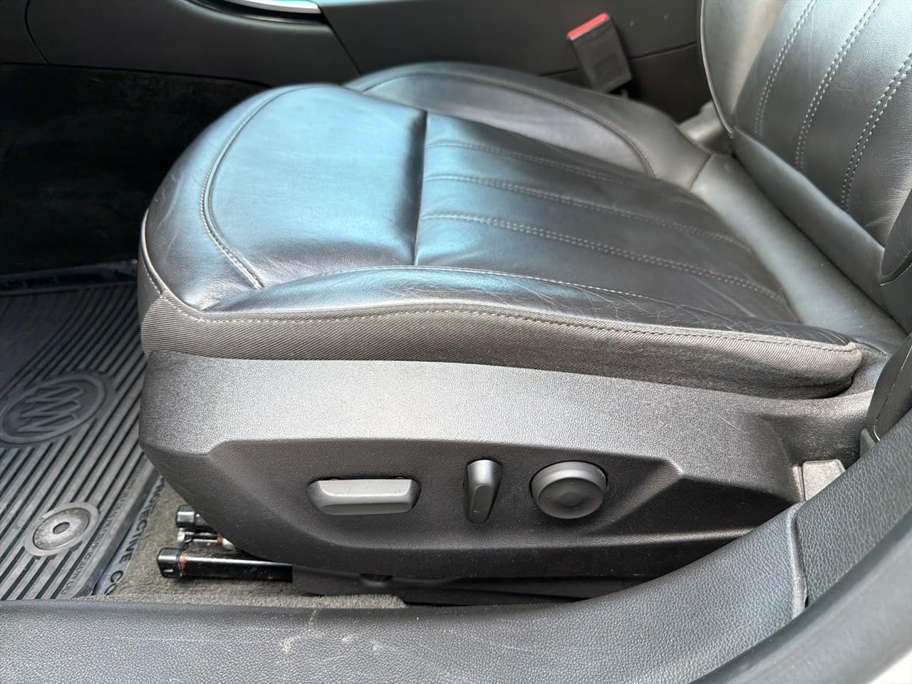 Buick Regal 4dr Sdn Base 2012