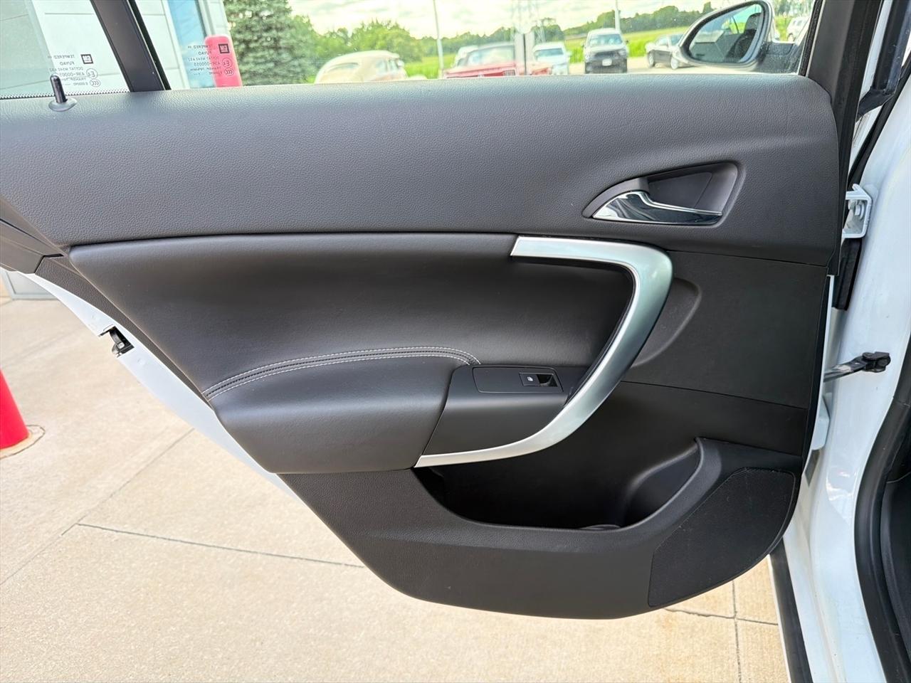 Buick Regal 4dr Sdn Base 2012
