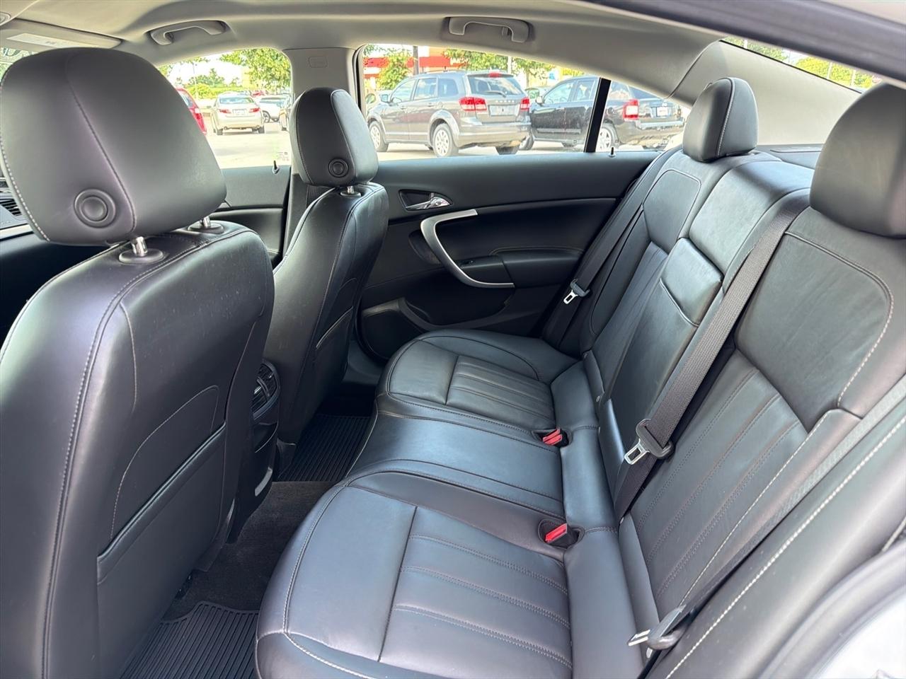 Buick Regal 4dr Sdn Base 2012