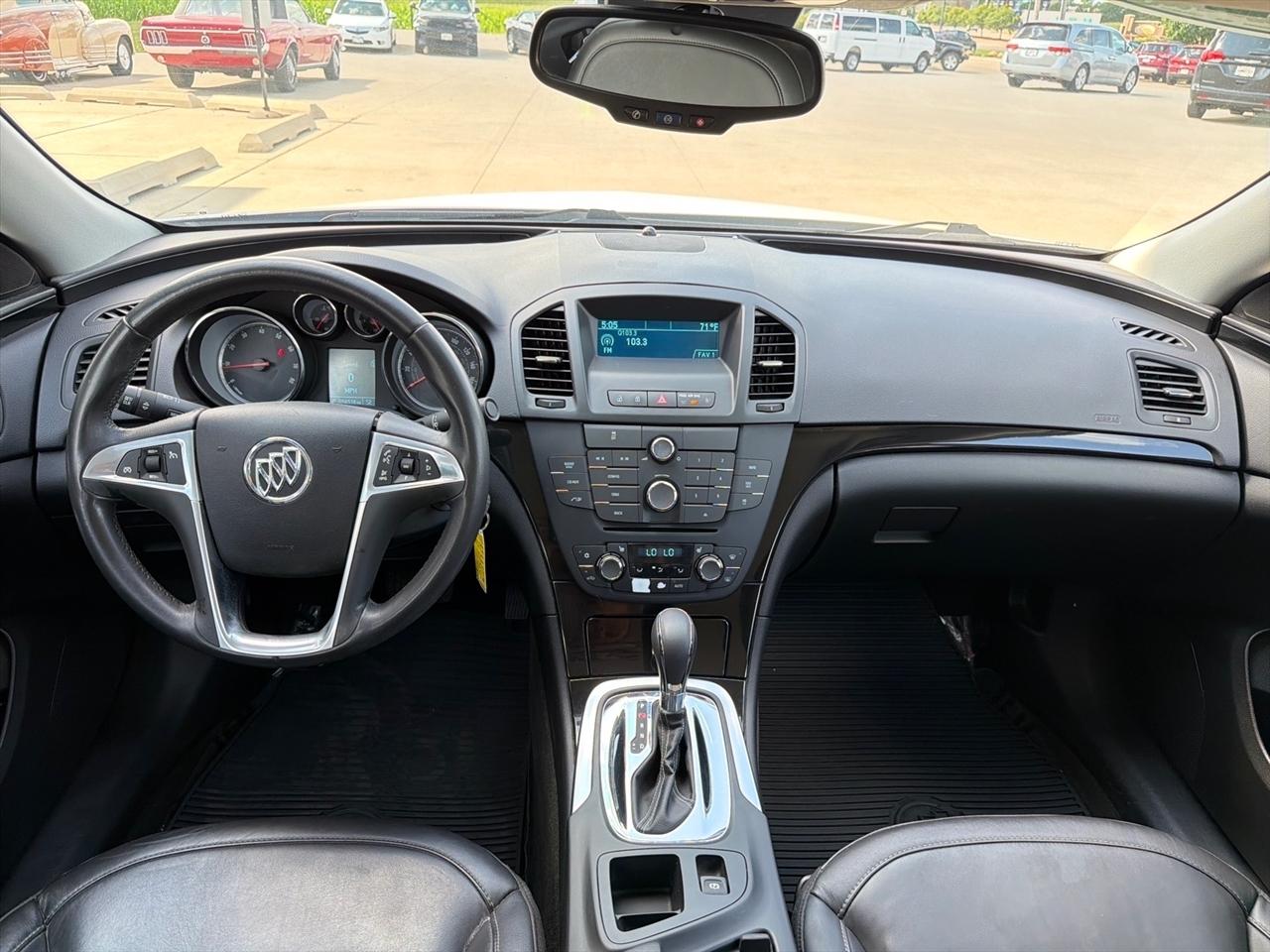 Buick Regal 4dr Sdn Base 2012