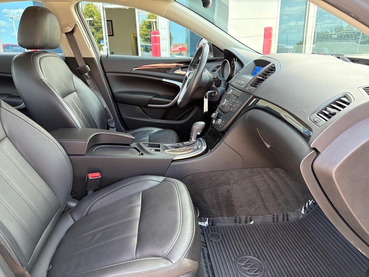 Buick Regal 4dr Sdn Base 2012