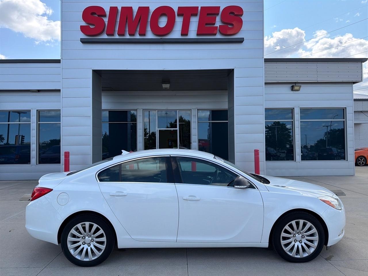 2012 Buick Regal 4dr Sdn Base