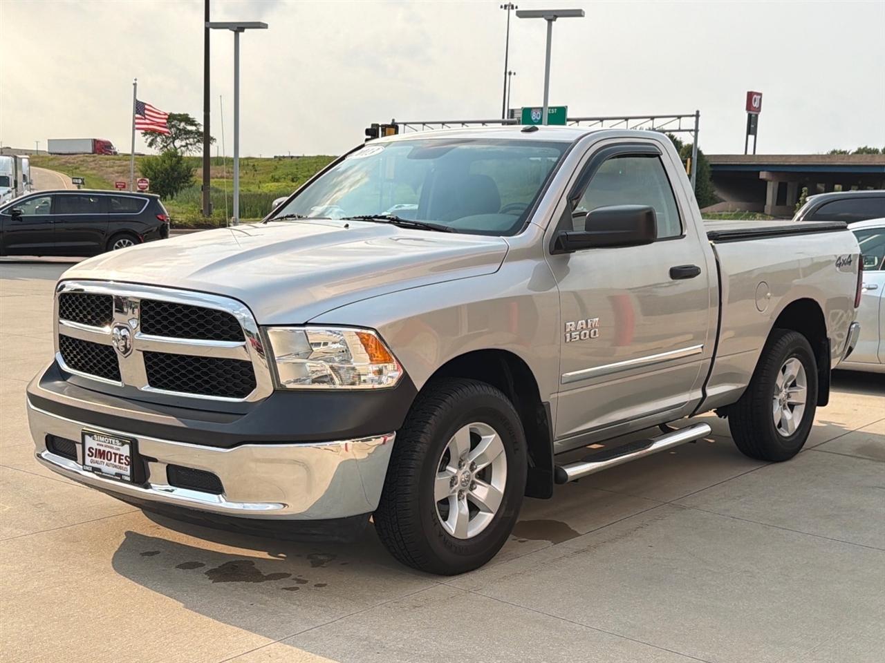 RAM 1500 4WD Reg Cab 120.5" Tradesman 2013
