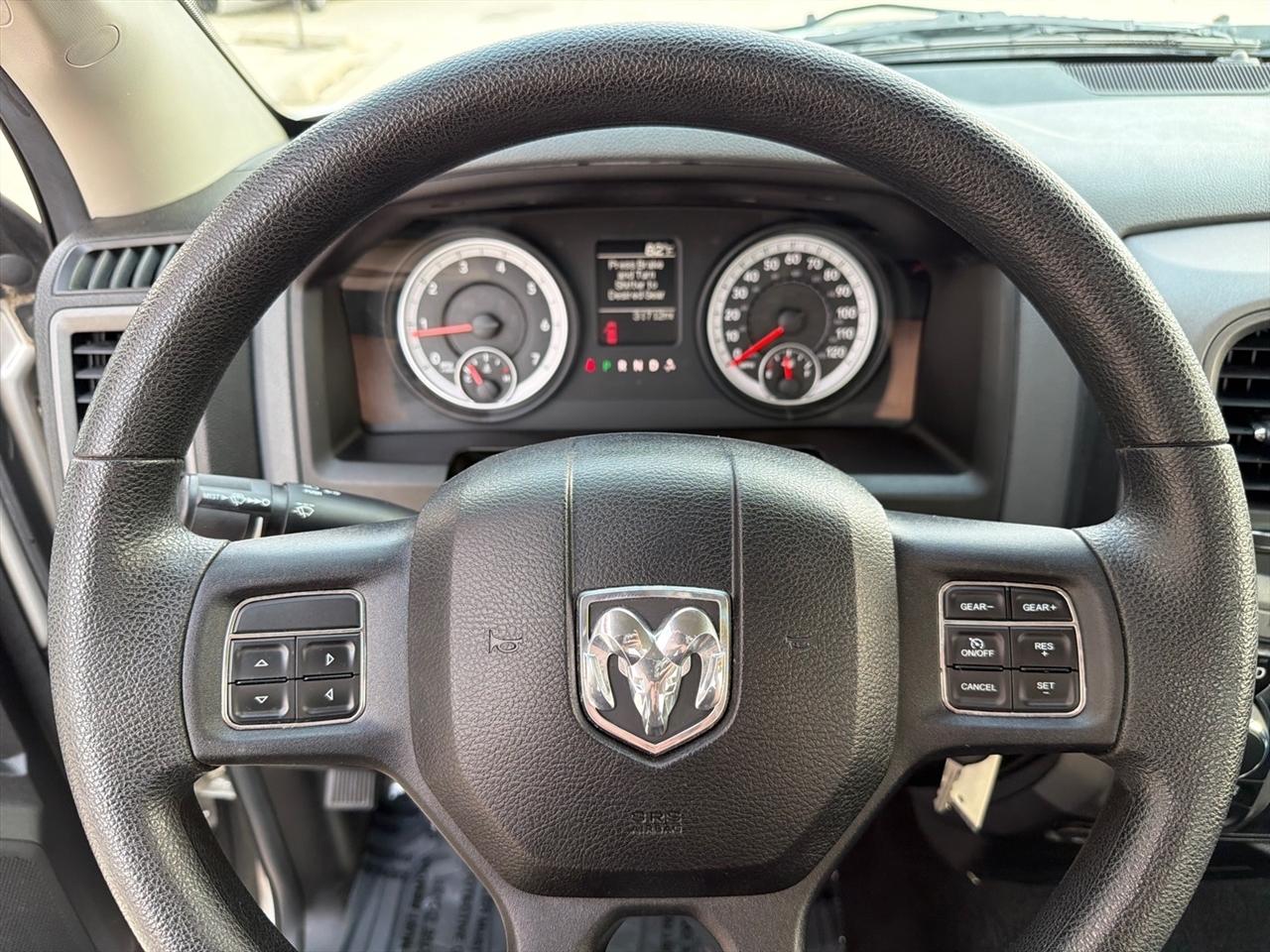 RAM 1500 4WD Reg Cab 120.5" Tradesman 2013