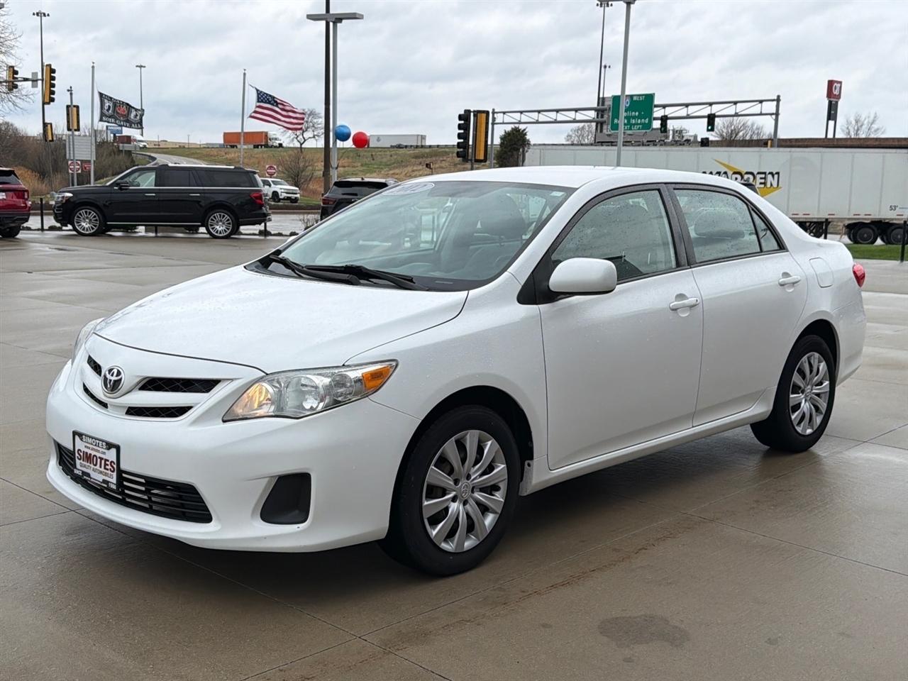 Toyota Corolla 4dr Sdn Auto LE (Natl) 2012