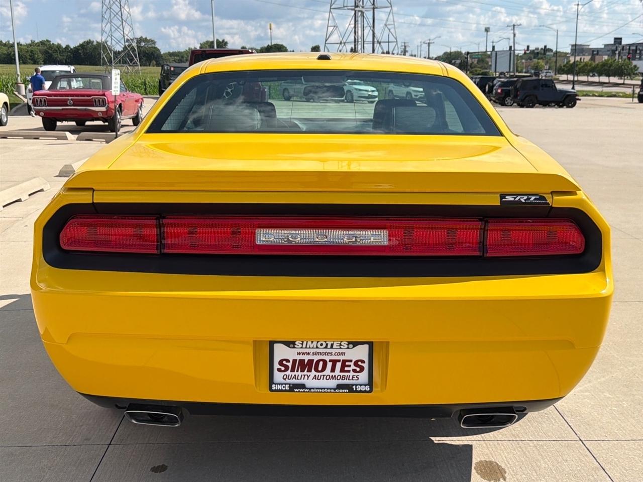 Dodge Challenger 2dr Cpe R/T Classic 2010