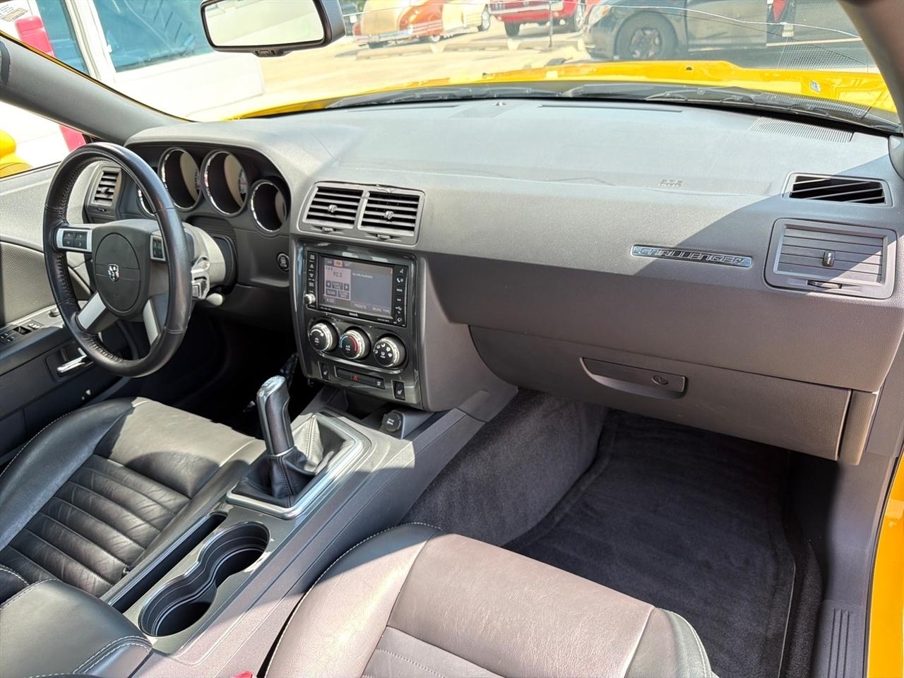 Dodge Challenger 2dr Cpe R/T Classic 2010