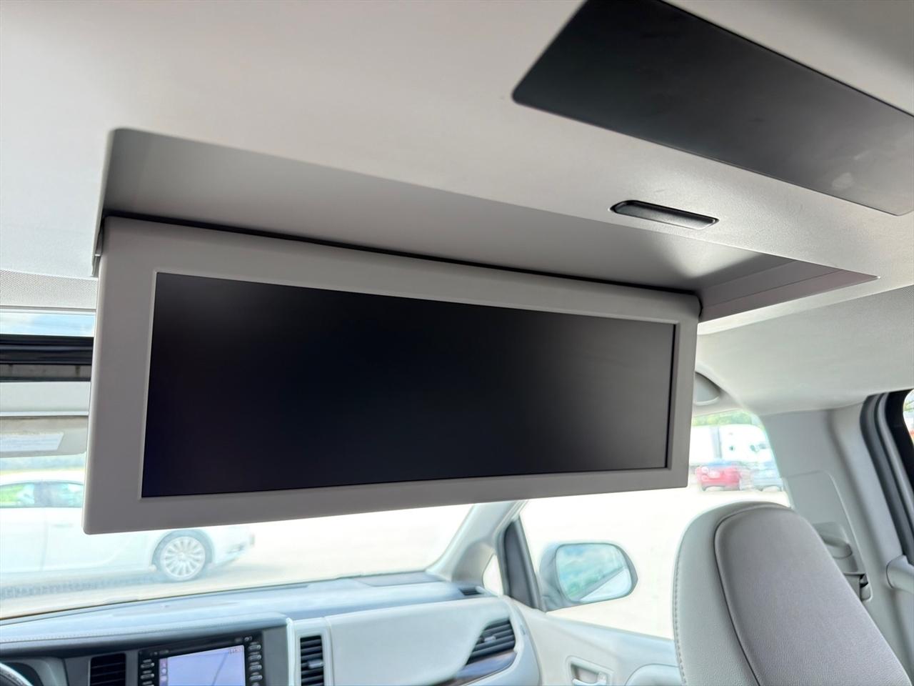 Toyota Sienna XLE Auto Access Seat FWD 7-Passenger (Natl) 2019