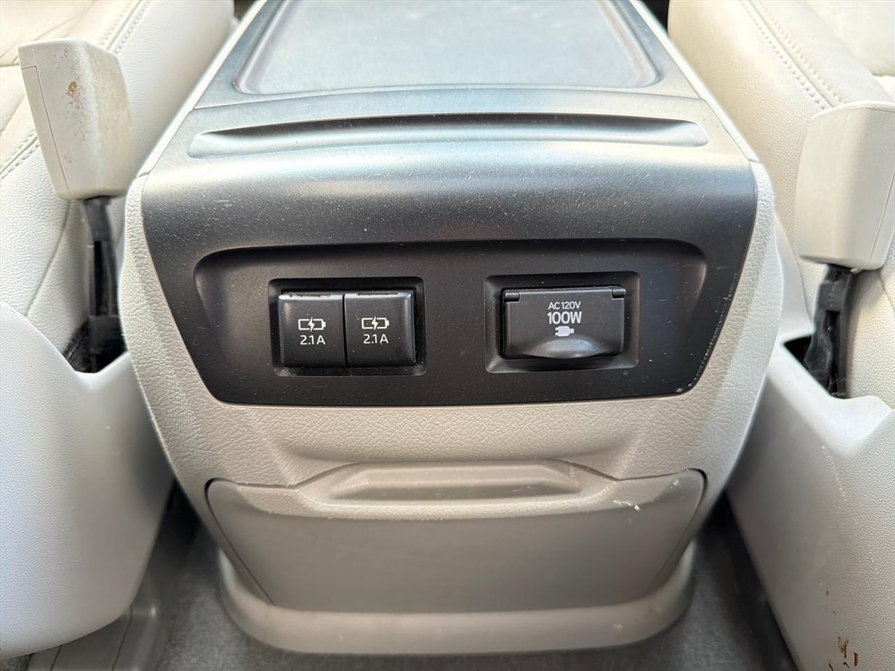 Toyota Sienna XLE Auto Access Seat FWD 7-Passenger (Natl) 2019