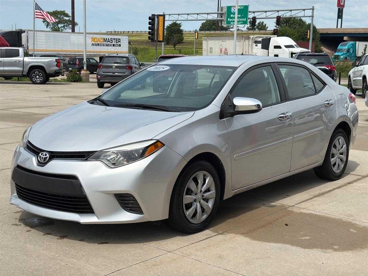 Toyota Corolla 4dr Sdn CVT LE Premium (Natl) 2015